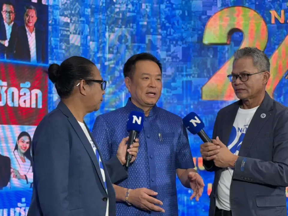 นายอนุทิน ชาญวีรกูล นายกรัฐมนตรี ให้สัมภาษณ์ในงานวันครบรอบเนชั่น ทีวีครบรอบ 26 ปี 