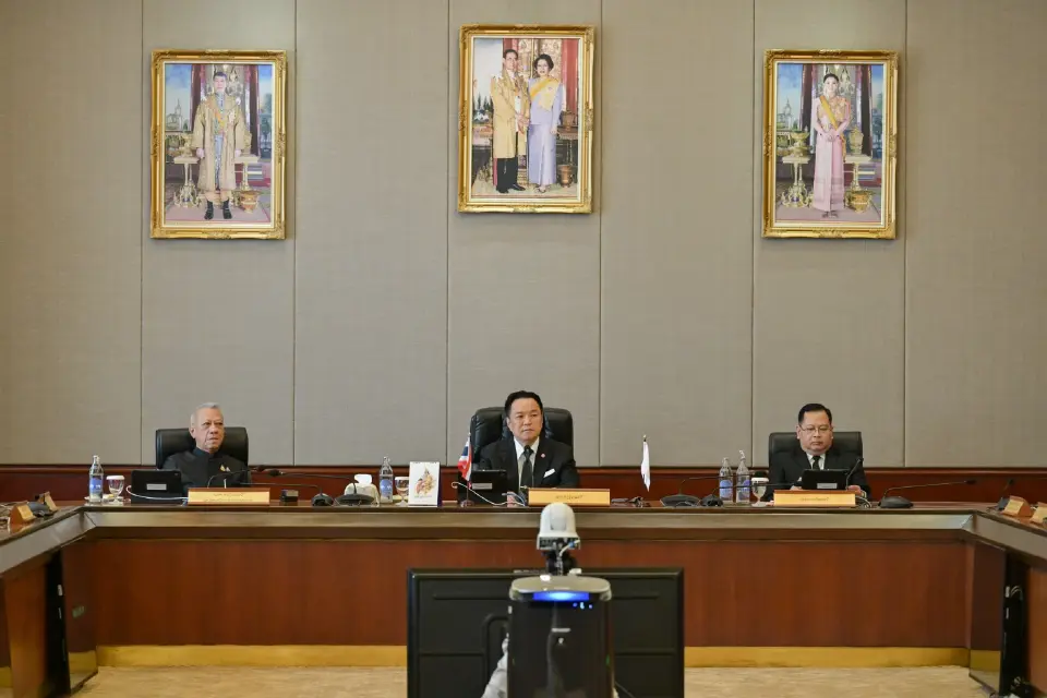 นายกรัฐมนตรี เป็นประธานการประชุมคณะรัฐมนตรี (นัดพิเศษ) ณ ห้องประชุม 501 ตึกบัญชาการ 1 ทำเนียบรัฐบาล วันที่ 12 มิถุนายน 2569