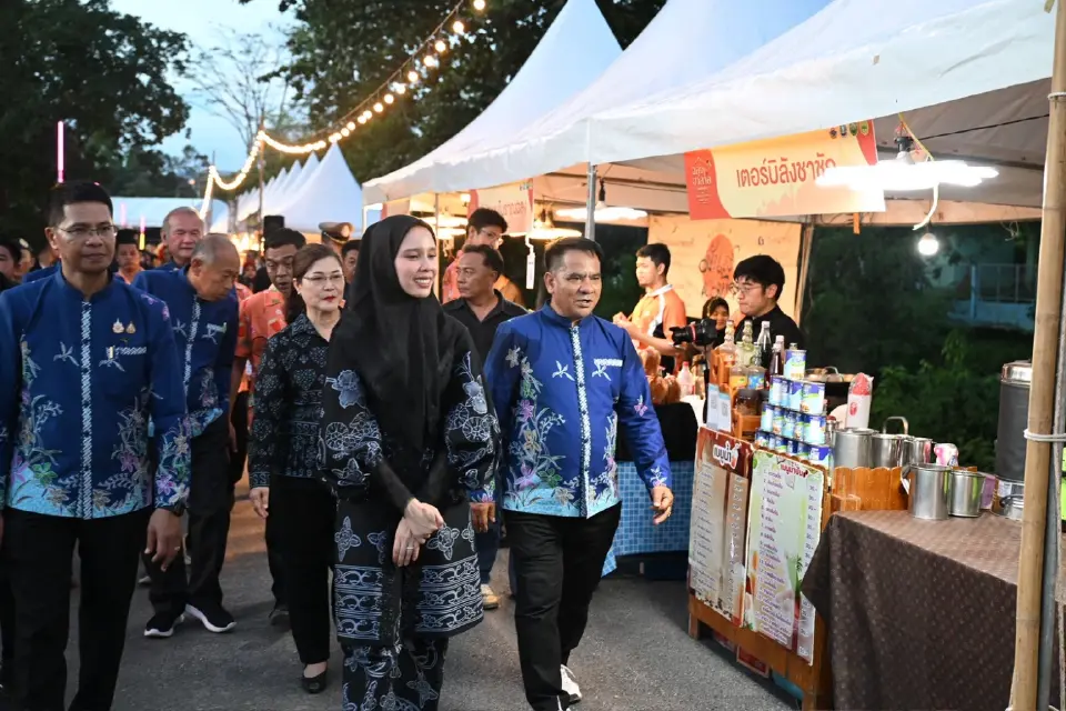 ซาบีดา เดินเยี่ยมชม 120 บูธฮาลาล อาหารพื้นถิ่นไทย-มลายู งานฉลุงฮาลาลสตรีทฟู้ด 2026 สตูล