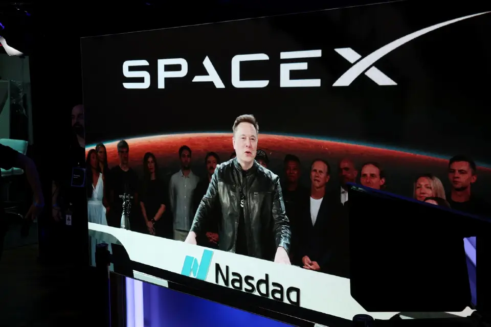 SpaceX เทรดวันแรกพุ่ง 19% ดัน 'อีลอน มัสก์' สู่มหาเศรษฐีล้านล้านคนแรกของโลก