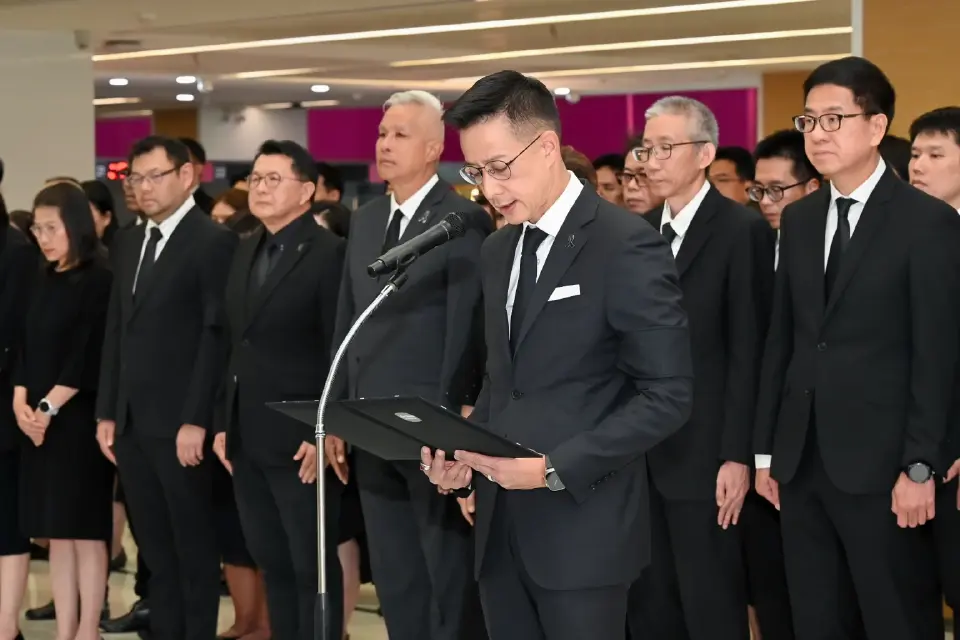 เมืองไทยประกันชีวิตร่วมแสดงความอาลัยเบื้องพระฉายาลักษณ์