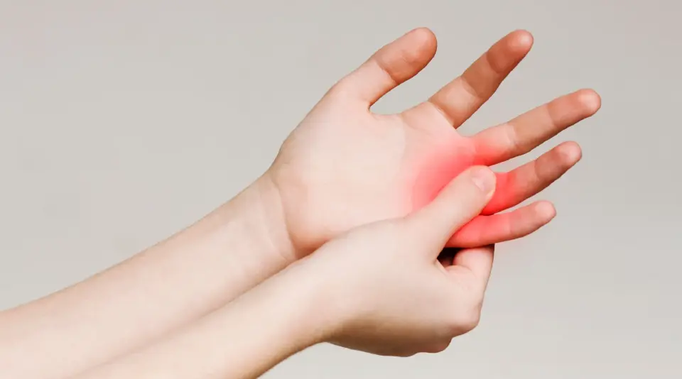 อาการ “ชา” ที่มือ ปลายมือ ปลายเท้า บ่งบอกอาการป่วย ว่าเป็นโรคอะไร 
