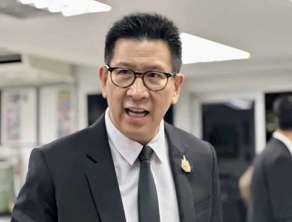 นายเอกนิติ นิติทัณฑ์ประภาศ รองนายกรัฐมนตรีและรัฐมนตรีว่าการกระทรวงการคลัง