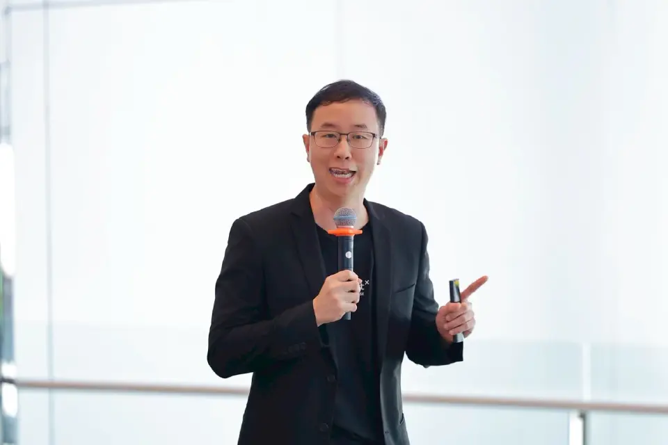 นายศรัณย์ โพธิวิรัตนานนท์ Head of Proprietary Trading  ของ InnovestX 