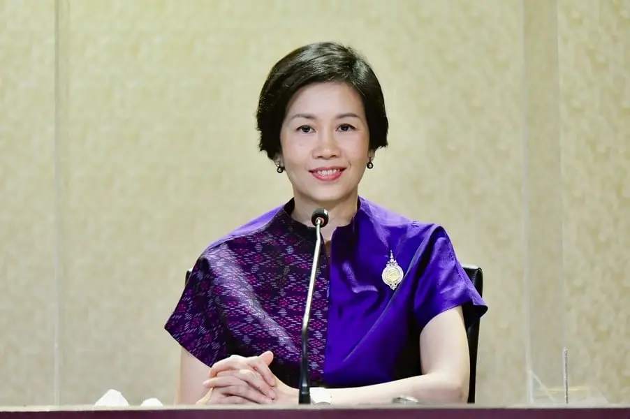 นางสาวรัชดา ธนาดิเรก โฆษกประจำสำนักนายกรัฐมนตรี 