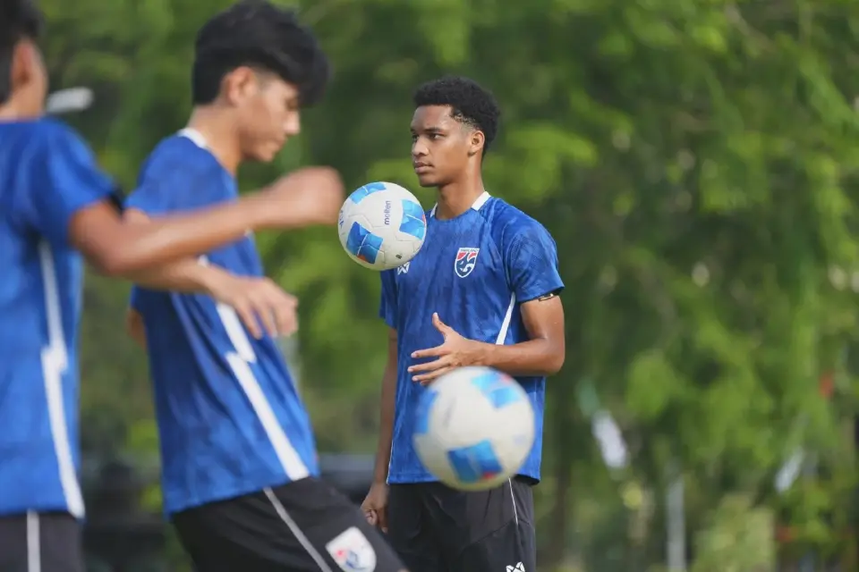 ทีมชาติไทย U19 ลงซ้อมก่อนดวล บรุไน