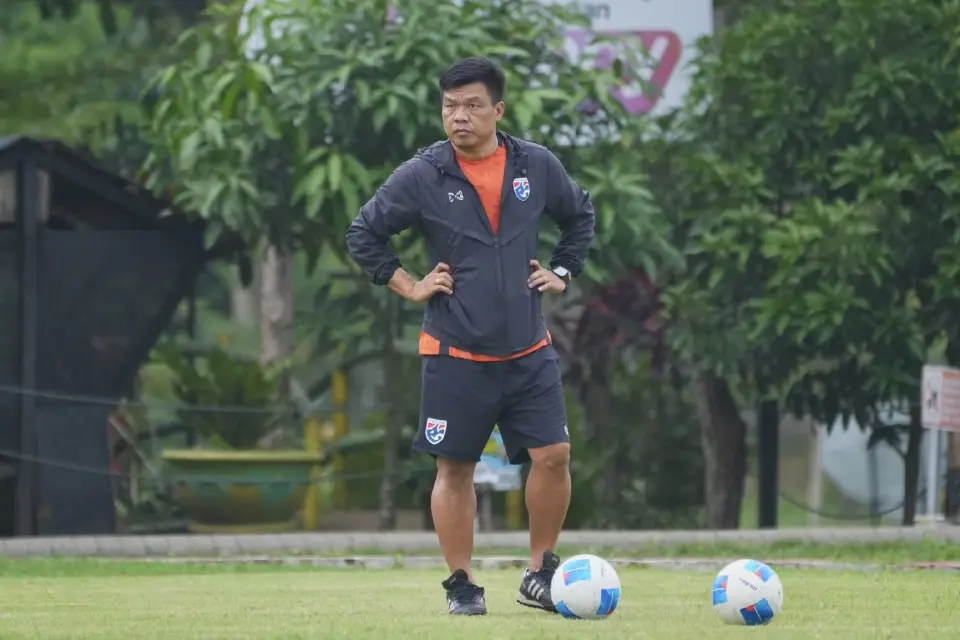 "โค้ชโบ้" จักรพันธ์ ปั่นปี หัวหน้าผู้ฝึกสอนฟุตบอลชายทีมชาติไทย รุ่นอายุไม่เกิน 19 ปี 