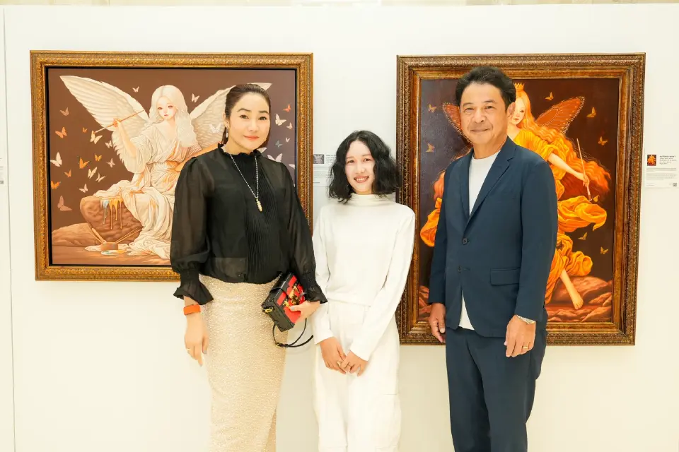 "สติ๊กเกอร์ซ่อนบาดแผล" นิทรรศการศิลป์เปิดโลกอารมณ์ที่สยาม ทาคาชิมายะ