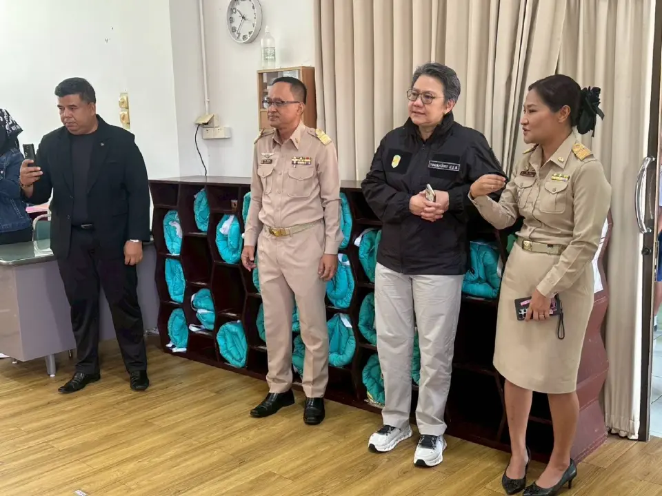 ป.ป.ส.นำคณะสื่อมวลชนลงพื้นที่ปฏิบัติการและรายงานผลการดำเนินงานป้องกันและแก้ไขปัญหายาเสพติดในพื้นที่จังหวัดสุราษฎร์ธานี 