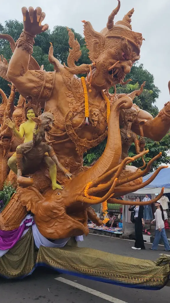 เริ่มแล้ว งานประเพณีแห่เทียนพรรษาอุบลราชธานี 2569 อลังการขบวนต้นเทียนสุดวิจิตร