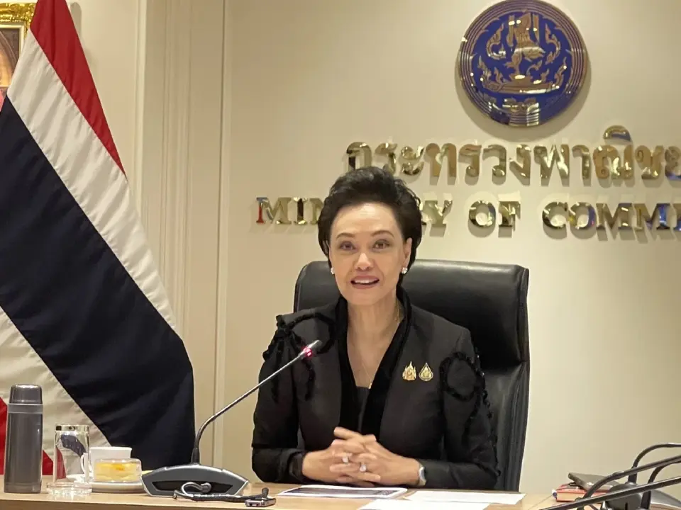 นางศุภจี สุธรรมพันธุ์ รองนายกรัฐมนตรีและรัฐมนตรีว่าการกระทรวงพาณิชย์