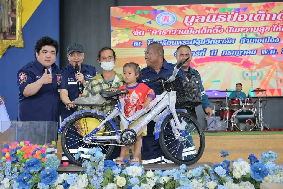  “มูลนิธิป่อเต็กตึ๊ง”ยกคาราวานปันสุขชุมชนนครปฐม 