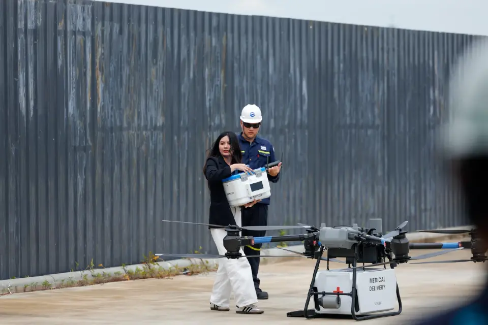 Drone Delivery &amp; ColdCare Zone: โซลูชันขนส่งทางอากาศพร้อมระบบควบคุมและติดตามอุณหภูมิแบบ Real-Time