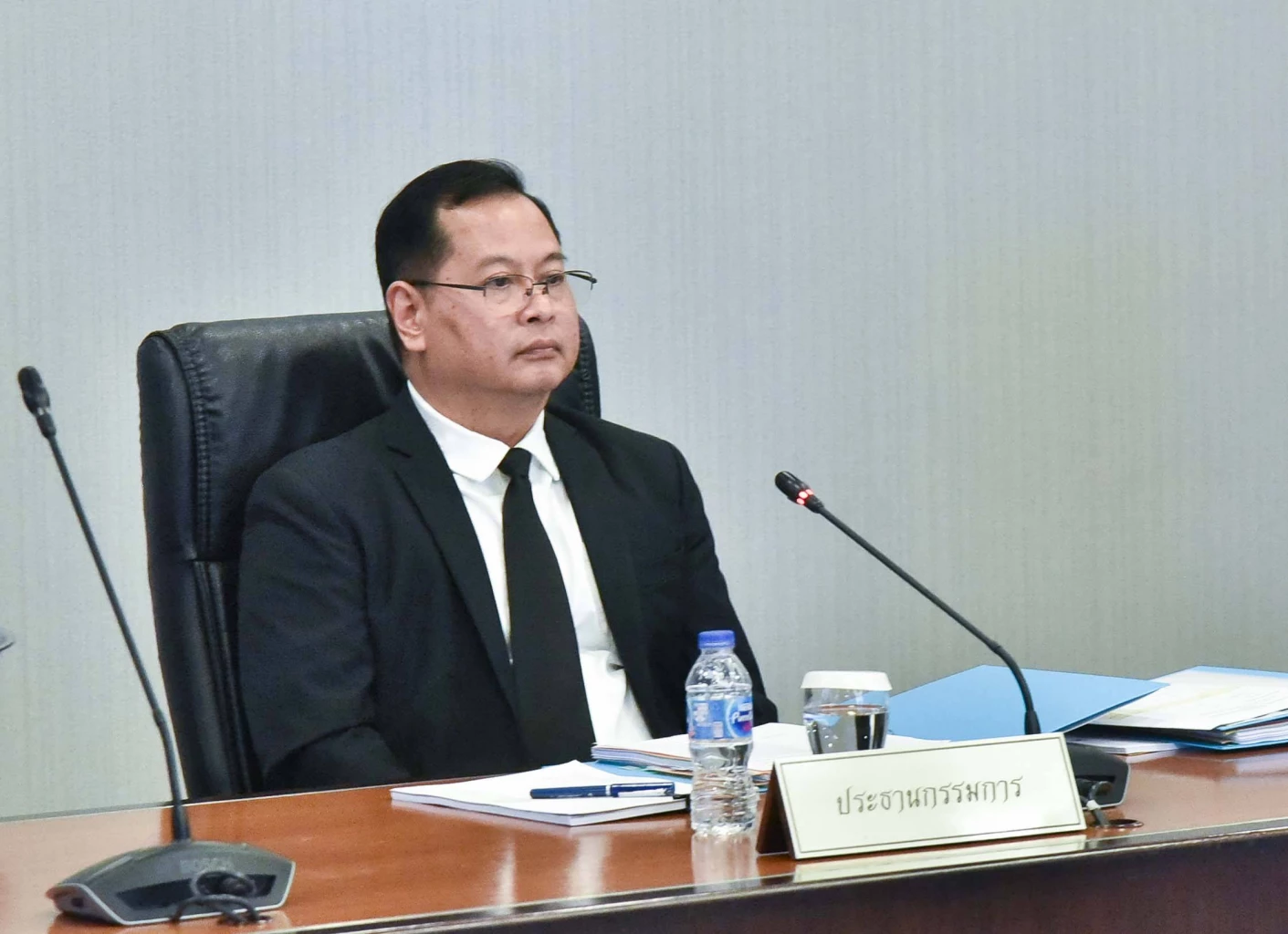 นายปกรณ์ นิลประพันธ์ รองนายกรัฐมนตรี