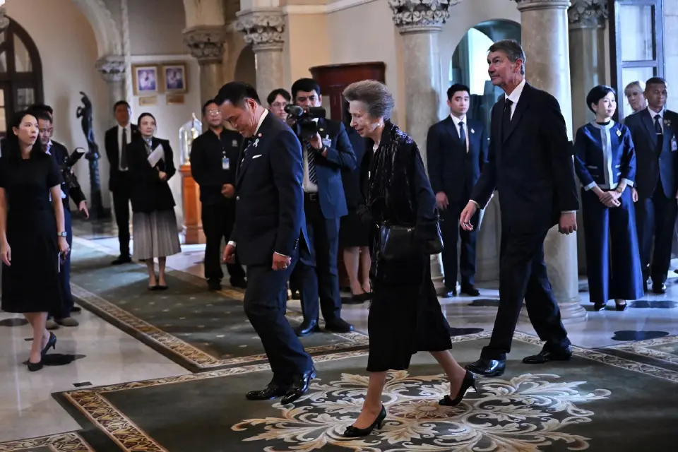 นายกฯ เฝ้ารับเสด็จฯ เจ้าหญิงแอน  เครดิตภาพ : reuters