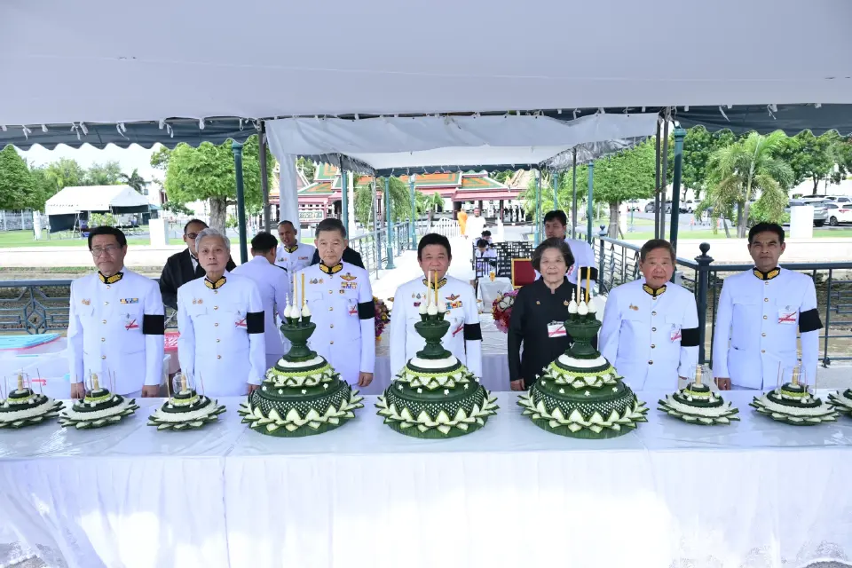 มูลนิธิป่อเต็กตึ๊งจัดพิธีกงเต๊กน้อมอุทิศถวายพระบรมศพสมเด็จพระนางเจ้าสิริกิติ์ฯ ณ พระที่นั่งดุสิตมหาปราสาท 