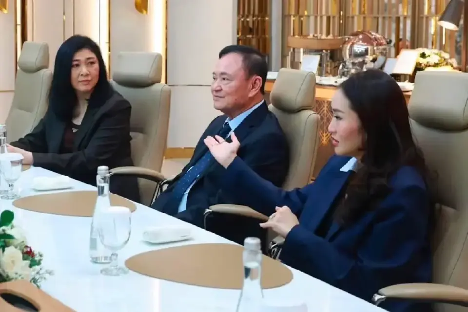 3 อดีตนายกฯ ตระกูลชินวัตร ร่วมพบ “ปราโบโว” ประธานาธิบดีอินโดนีเซีย ที่จาการ์ตา 
