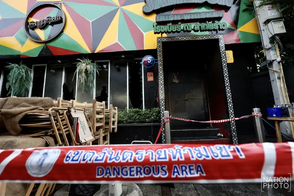 ไฟไหม้ ‘โรงเบียร์ ณ ลาดพร้าว’ แพทย์แนะต้องเฝ้าระวังสูดควันพิษ 48 ชม. 