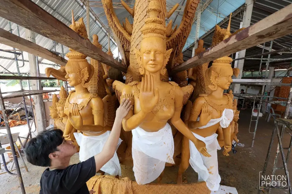 หุ่นเทียนพรรษา “ลิซ่า” ลลิษา มโนบาล ในงานประเพณีแห่เทียนพรรษาโคราช 2569 