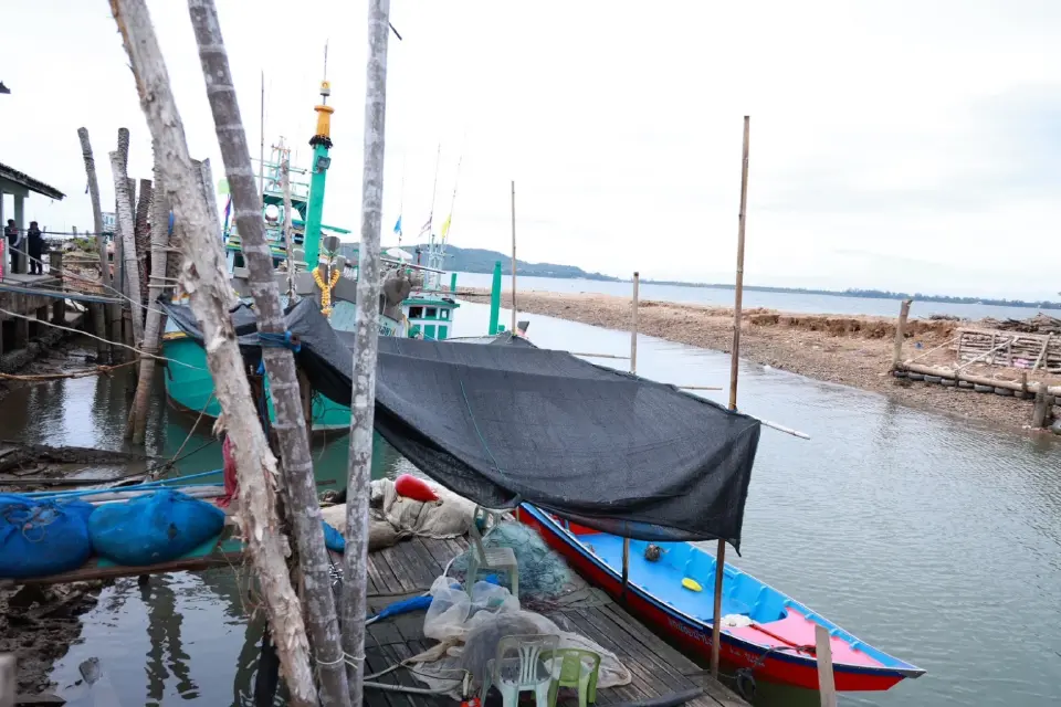 สรรเพชญ บุญญามณี รมช.คมนาคม ลงพื้นที่ชุมพร แก้ปัญหาร่องน้ำตื้นเขินเปิดทางสัญจรเรือประมง
