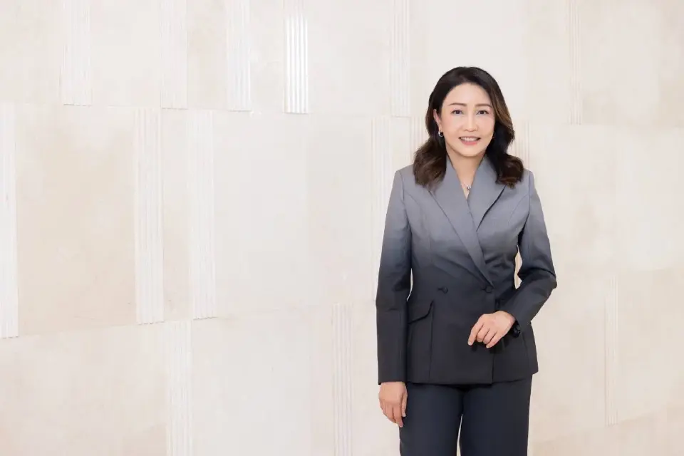 นางสาวขัตติยา อินทรวิชัย ประธานเจ้าหน้าที่บริหาร ธนาคารกสิกรไทย
