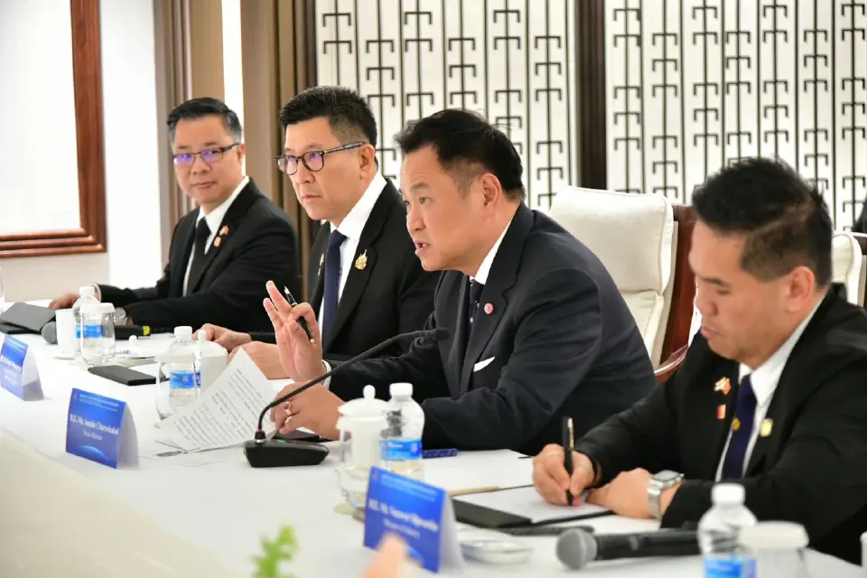 นายกรัฐมนตรี นำทีมโรดโชว์ พบนักธุรกิจเมืองเฉิงตู ประเทศจีน