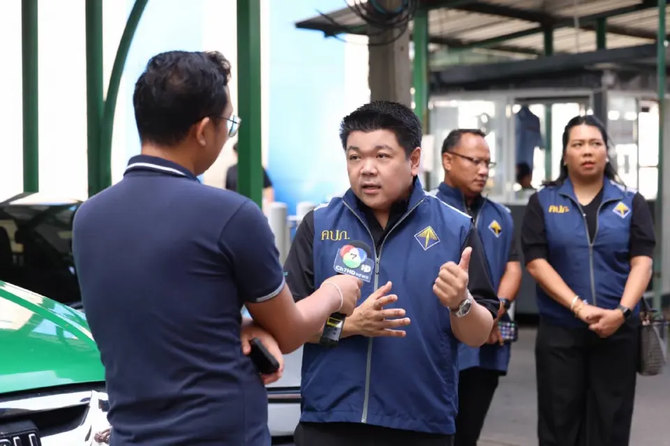 นายอดิศร พิพัฒน์วรพงศ์ รองเลขาธิการ ด้านกฎหมายและตรวจสอบ  คปภ.