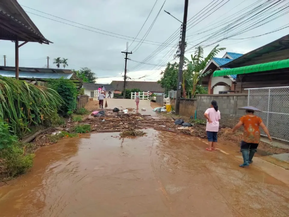 ผบช.ตชด.สั่งเร่งช่วยเหลือชาวแม่อาย เชียงใหม่ ประสบภัยฝนถล่ม ดินสไลด์