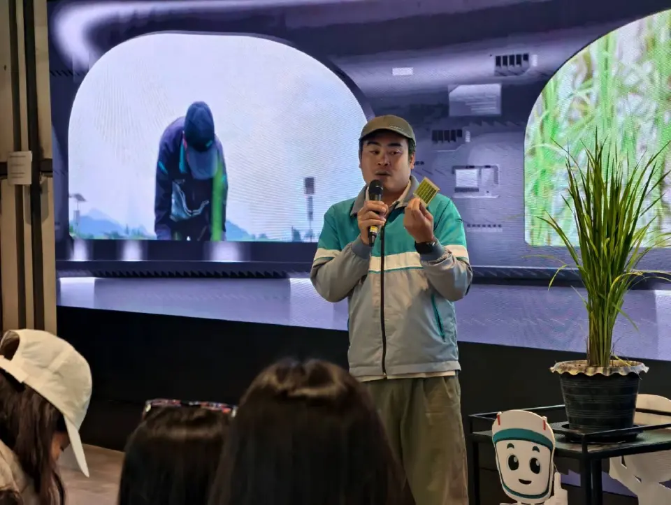 จับเทรนด์ 'เกษตรกรยุคใหม่' เน้น DATA-ลดโลกร้อน-เหนื่อยน้อยแต่ผลผลิตเยอะ