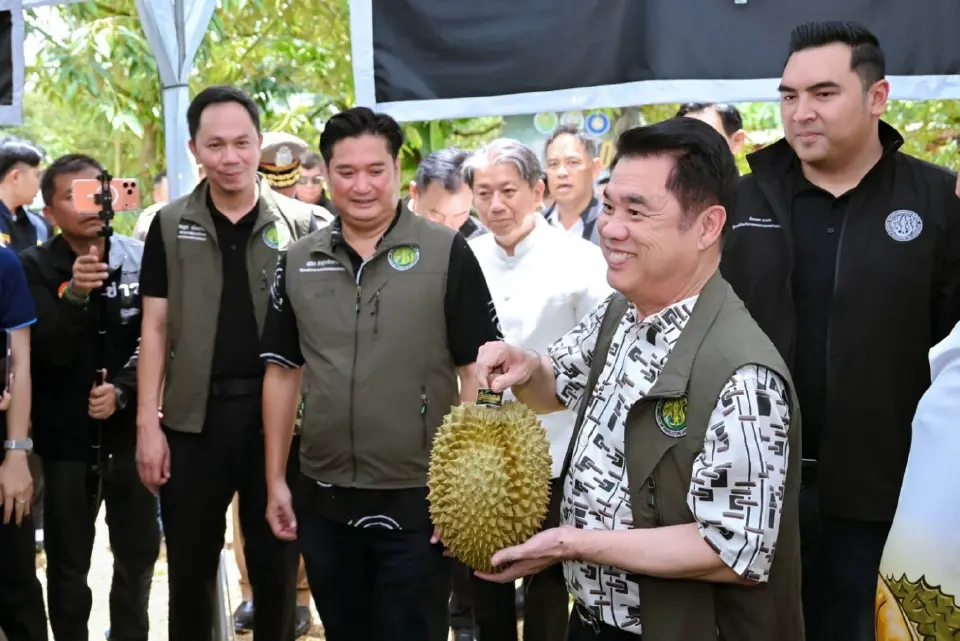 นายสุริยะ จึงรุ่งเรืองกิจ รัฐมนตรีว่าการกระทรวงเกษตรและสหกรณ์ 