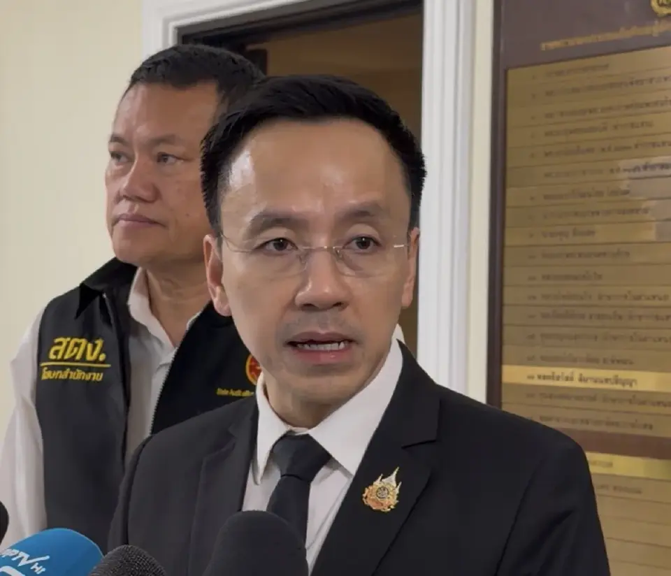 นายพันธ์ทอง ลอยกุลนันท์ อธิบดีกรมศุลกากร แถลงข่าวหลังประชุมร่วม 3 หน่วยงานตรวจสอบทุจริต ยันเดินหน้าโครงการเอกซเรย์คอนเทนเนอร์ 2,900 ล้านบาท โปร่งใสตรวจสอบได้
