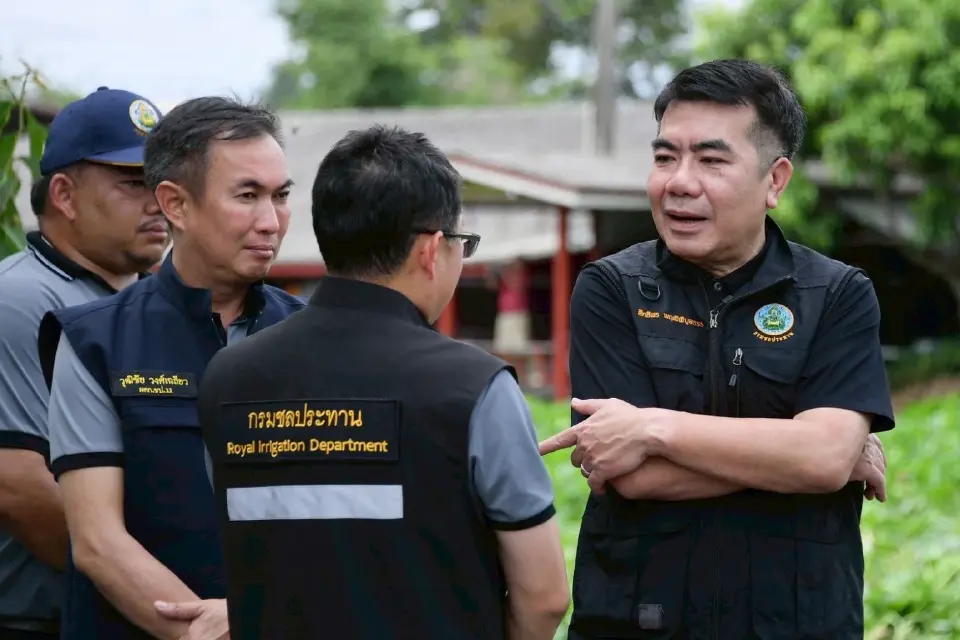 กรมชลฯ นำร่องเรือนวัตกรรมใหม่ กำจัดผักตบชวา 'คลองมหาสวัสดิ์'