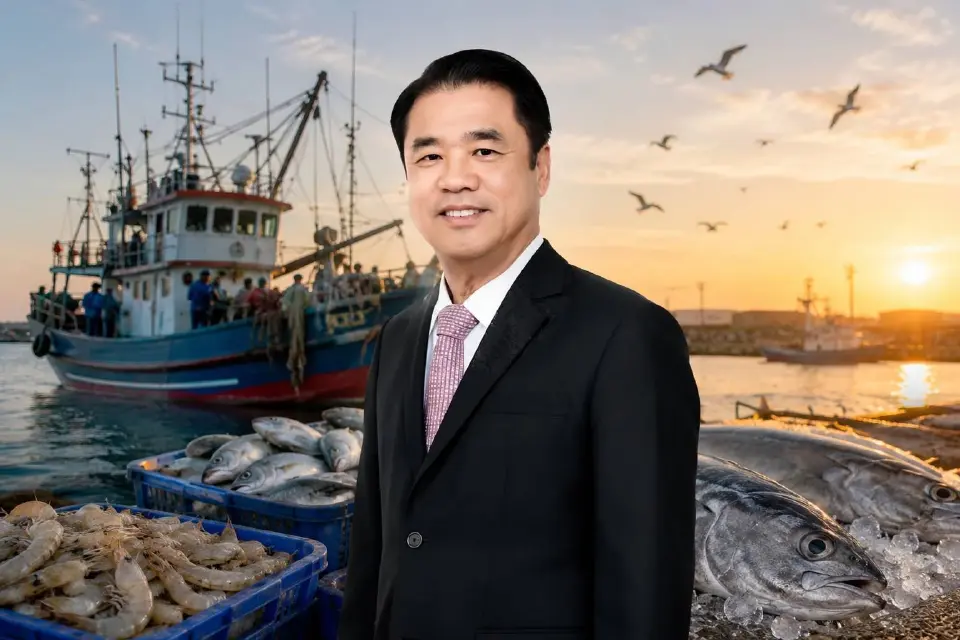 นายสุริยะ จึงรุ่งเรืองกิจ รัฐมนตรีว่าการกระทรวงเกษตรและสหกรณ์