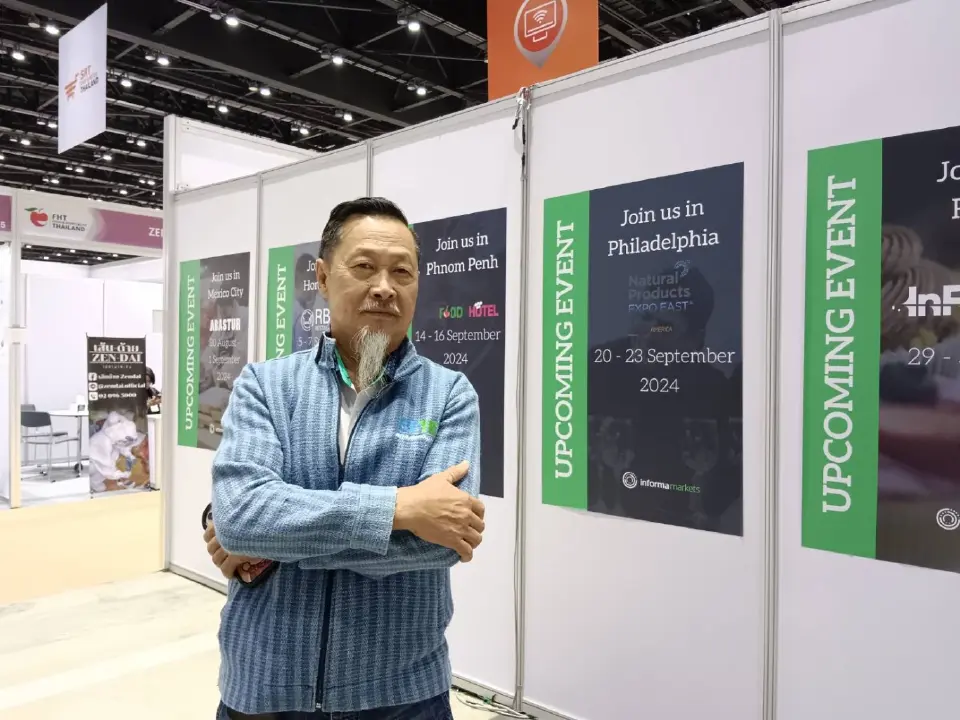 สมชาย พรรัตนเจริญ ประธานกิตติมศักดิ์ สมาคมการค้าส่ง-ปลีกไทย 