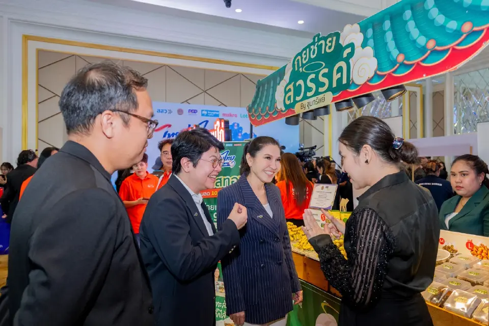 โครงการ "ไทยช่วยไทย แฟรนไชส์สร้างอาชีพ พลัส" รัฐบาลสนับสนุนค่าใช้จ่ายในการซื้อแพ็กเกจแฟรนไชส์ 50% ของมูลค่าแพ็กเกจ สูงสุดไม่เกิน 10,000 บาทต่อราย 