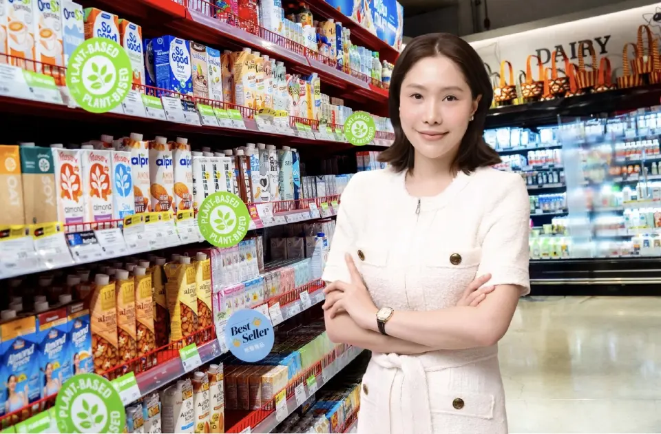 พลอยชมพู อัมพุช ผู้อำนวยการใหญ่บริหารสินค้าซูเปอร์มาร์เก็ต บริษัท เดอะมอลล์ กรุ๊ป จำกัด