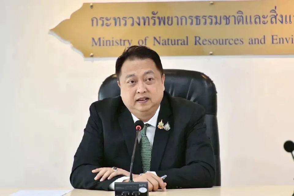 นายสุชาติ ชมกลิ่น รัฐมนตรีว่าการกระทรวงทรัพยากรธรรมชาติและสิ่งแวดล้อม