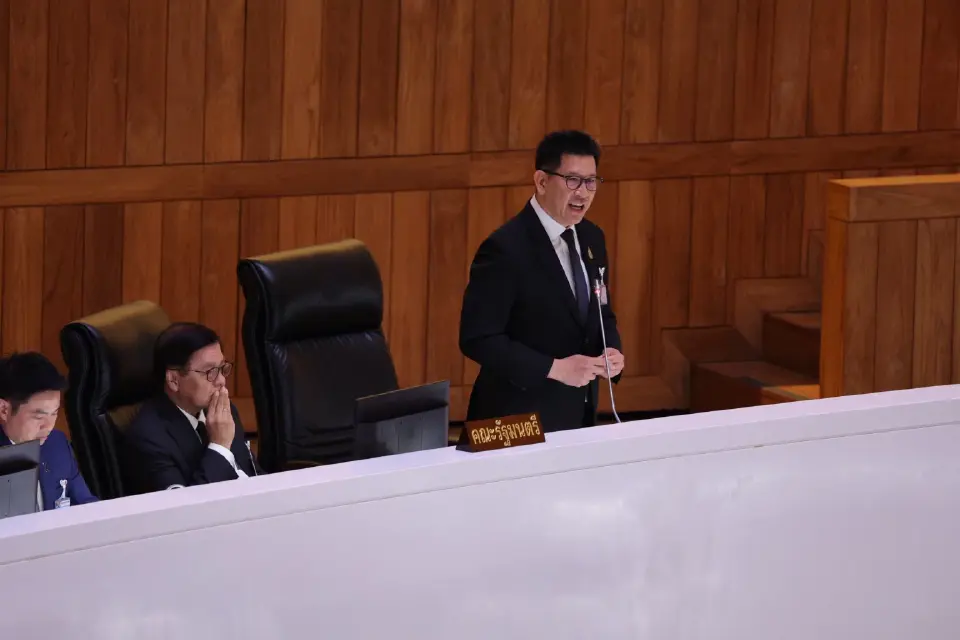 นายเอกนิติ นิติทัณฑ์ประภาศ รองนายกรัฐมนตรีและรัฐมนตรีว่าการกระทรวงการคลัง