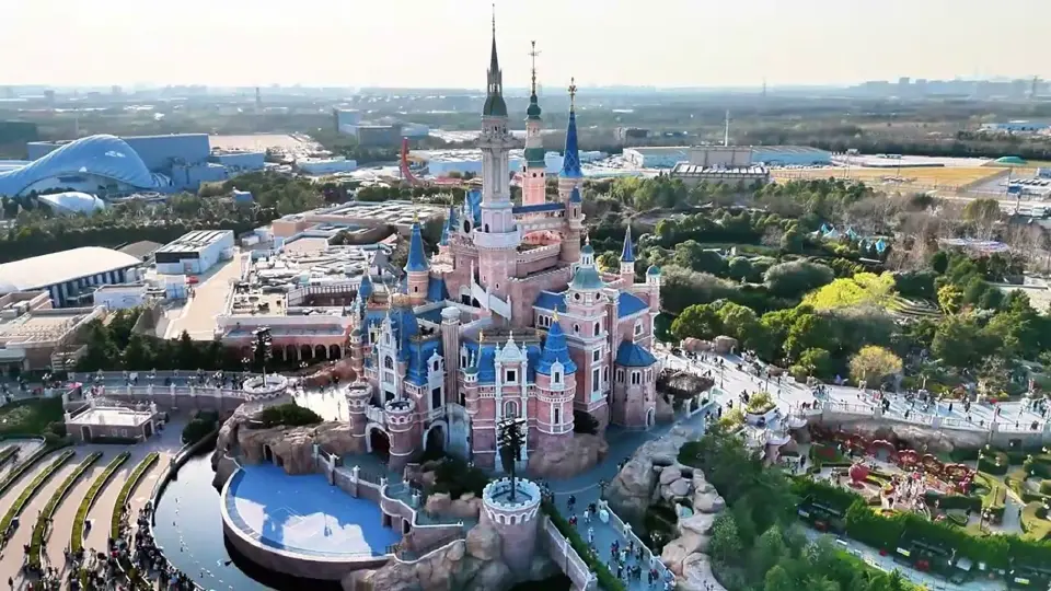 Shanghai Disney Resort  ในนครเซี่ยงไฮ้