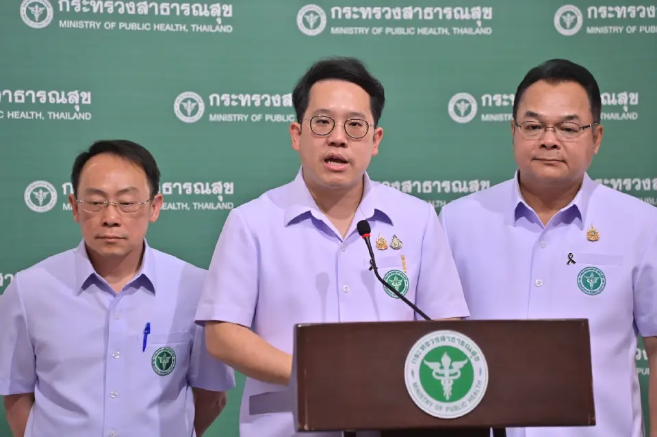 นายพัฒนา พร้อมพัฒน์ รัฐมนตรีว่าการกระทรวงสาธารณสุข เตรียมเร่งบรรจุพยาบาลวิชาชีพเป็นข้าราชการใหม่ 4,252 อัตรา  