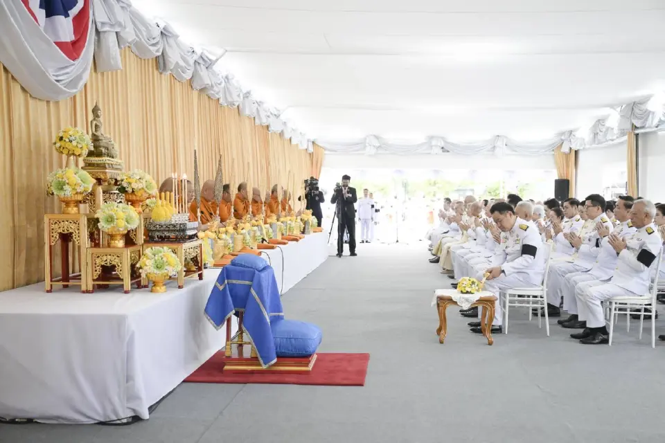 นายกรัฐมนตรี นำร่วมพิธีเจริญพุทธมนต์
