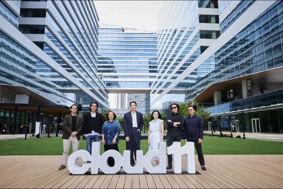 ผู้บริหารและพาร์ตเนอร์ โครงการ Cloud 11