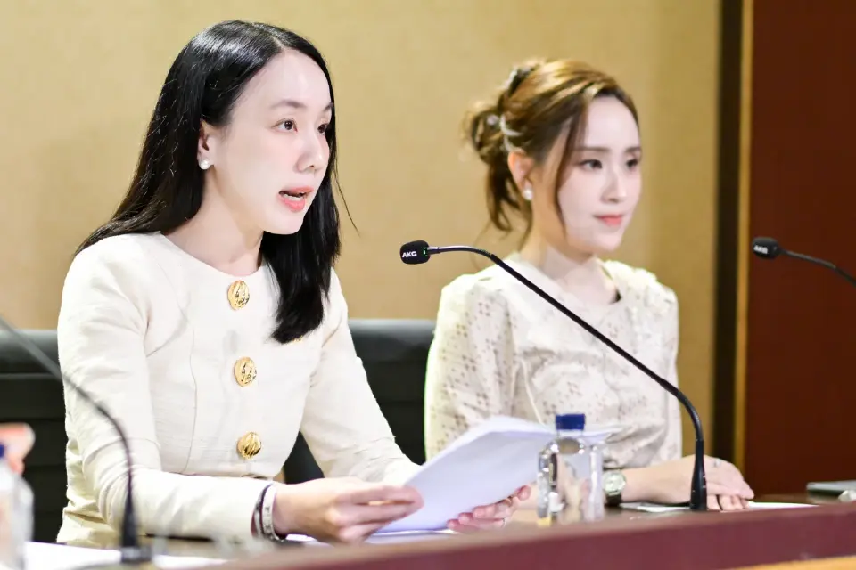 นางสาวลลิดา เพริศวิวัฒนา รองโฆษกประจำสำนักนายกรัฐมนตรี