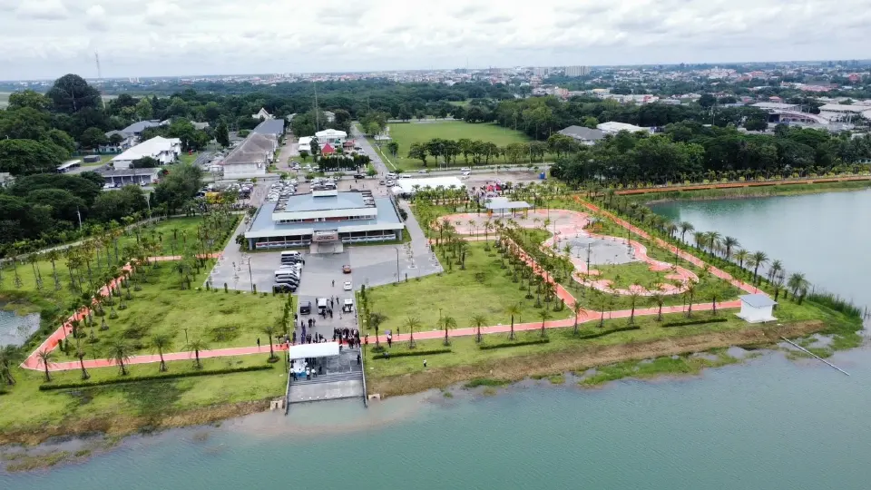 สวนสาธารณะหนองขอนกว้าง แลนด์มาร์กใหม่อุดรธานี 
