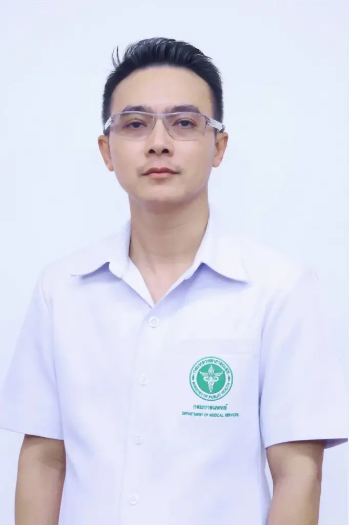 นายแพทย์เฉลิมพล ไชยรัตน์ ผู้อำนวยการสถาบันสิรินธรเพื่อการฟื้นฟูสมรรถภาพทางการแพทย์แห่งชาติ 