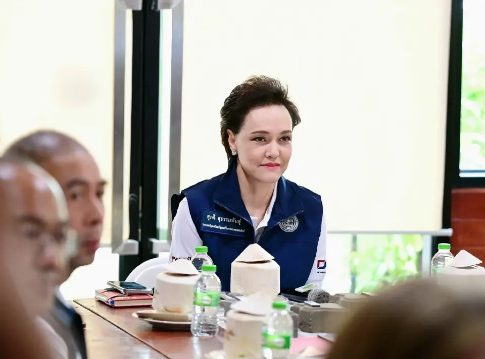 นางศุภจี สุธรรมพันธุ์ รองนายกรัฐมนตรี และรัฐมนตรีว่าการกระทรวงพาณิชย์