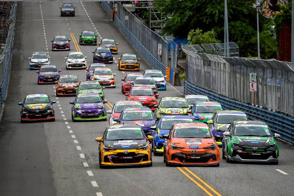 การแข่งขัน “YARIS ONE MAKE RACE” 