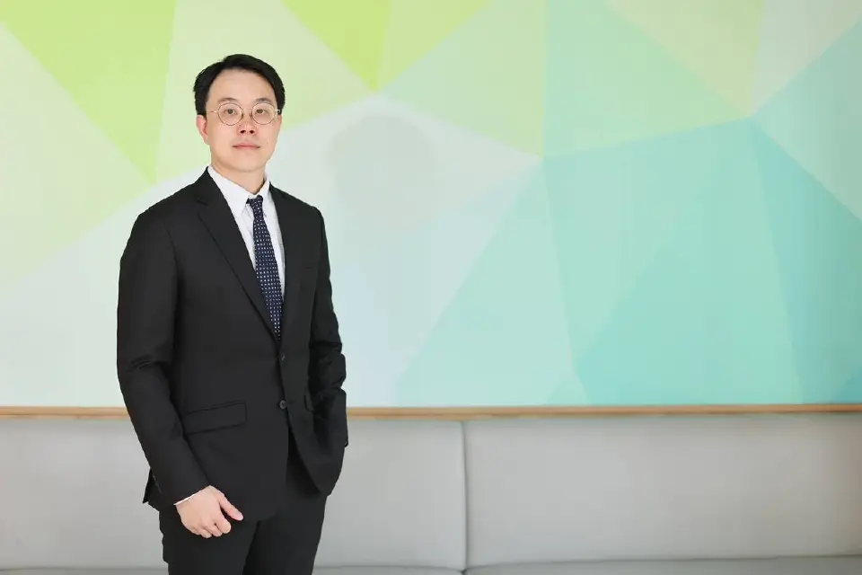 นายจิรไพบูลย์ รัตนภาณุรักษ์ Head, Wealth Research &amp; Advisory ธนาคาร ซีไอเอ็มบี ไทย