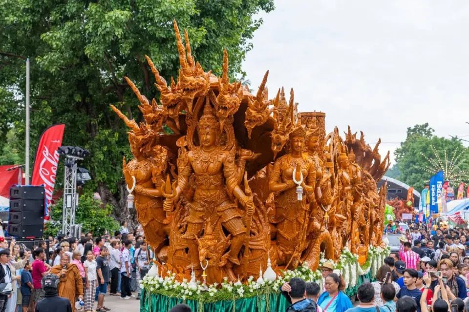 เริ่มแล้ว งานประเพณีแห่เทียนพรรษาอุบลราชธานี 2569 อลังการขบวนต้นเทียนสุดวิจิตร