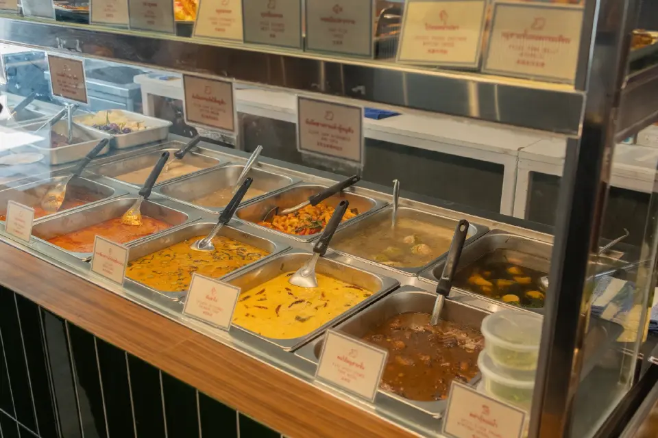 แนะรัฐ สนับสนุนพื้นที่ค้าขายแบบ "Street Food" ที่ไม่ผ่านแพลตฟอร์มเพื่อตัดต้นทุนส่วนเกิน 30-60% 